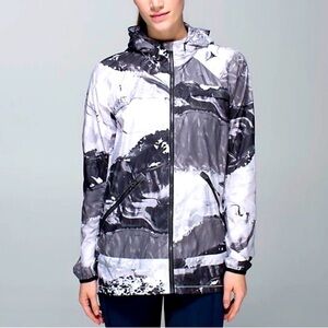 Lululemon Miss Misty Jacket II – Biggie Pigment Wave White Black (W4H87S)